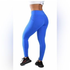 EUC Til You Collapse Effortless Heart Booty Leggings